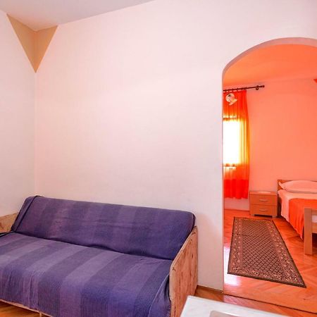Apartments Ana Buratovic Stari Grad  Bagian luar foto