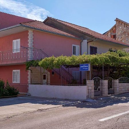 Apartments Ana Buratovic Stari Grad  Bagian luar foto