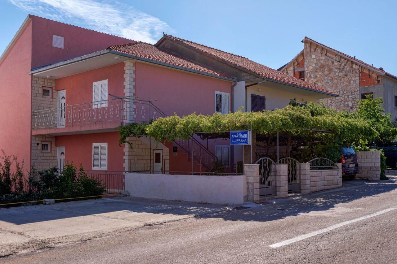 Apartments Ana Buratovic Stari Grad  Bagian luar foto