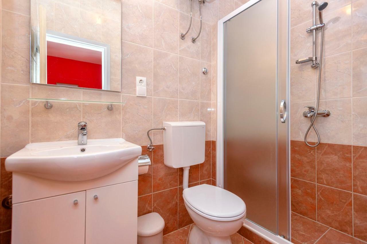 Apartments Ana Buratovic Stari Grad  Bagian luar foto