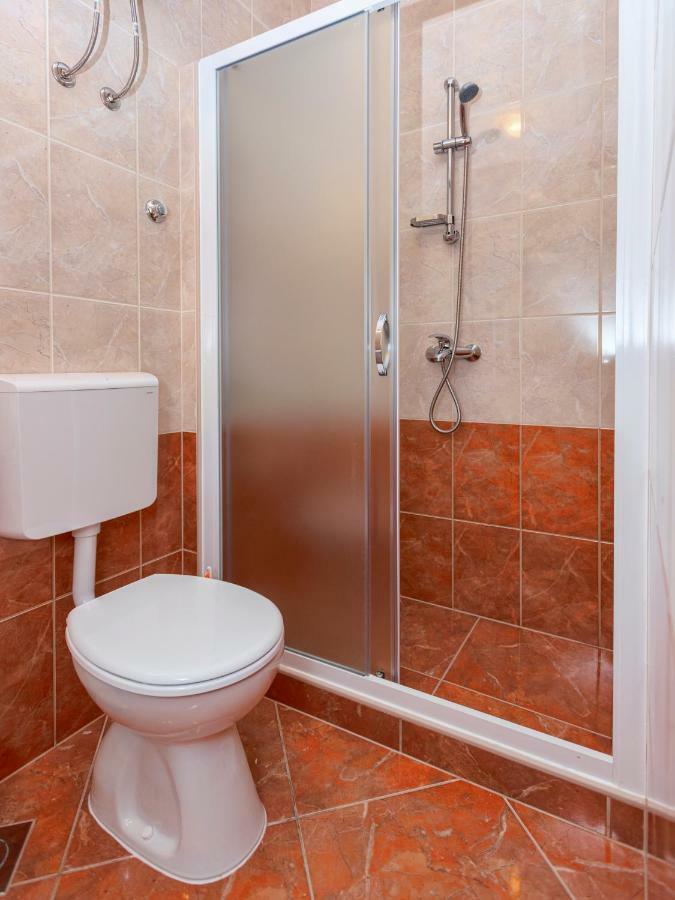 Apartments Ana Buratovic Stari Grad  Bagian luar foto