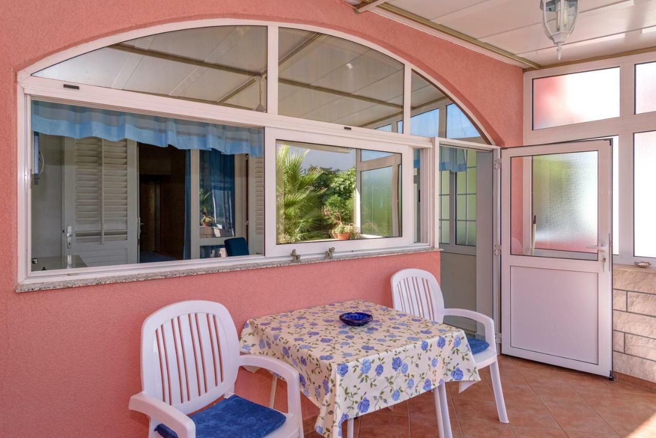 Apartments Ana Buratovic Stari Grad  Bagian luar foto