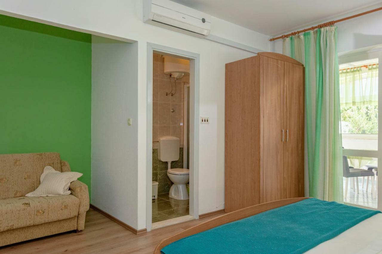 Apartments Ana Buratovic Stari Grad  Bagian luar foto