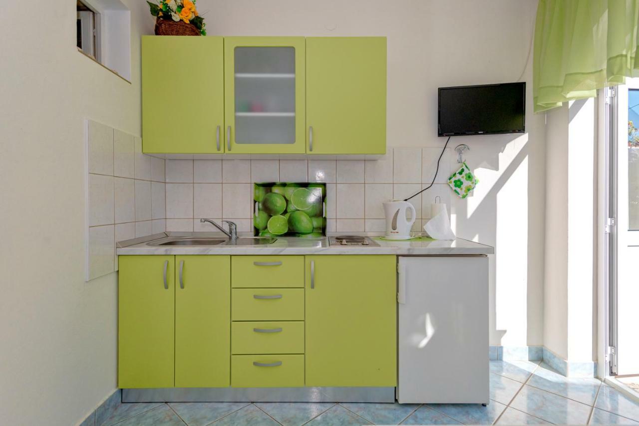 Apartments Ana Buratovic Stari Grad  Bagian luar foto
