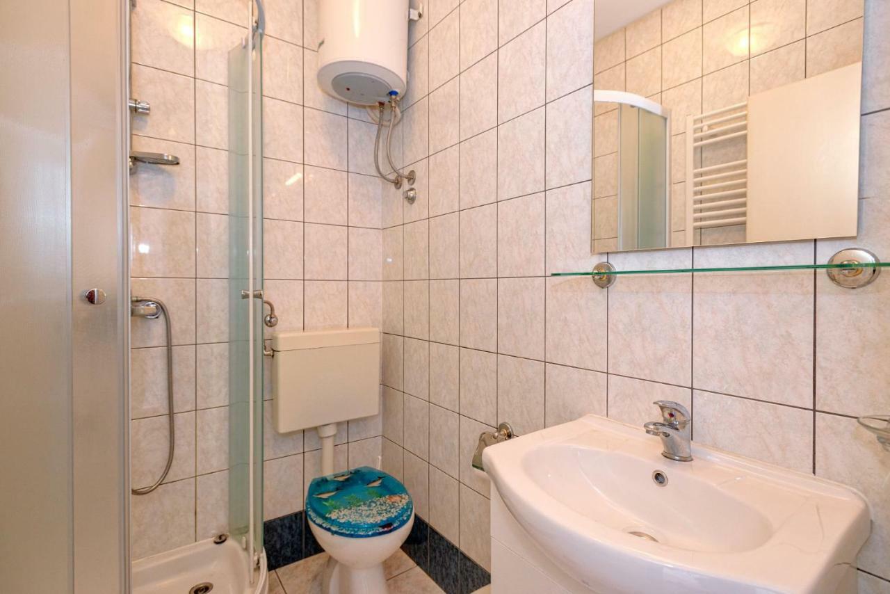 Apartments Ana Buratovic Stari Grad  Bagian luar foto