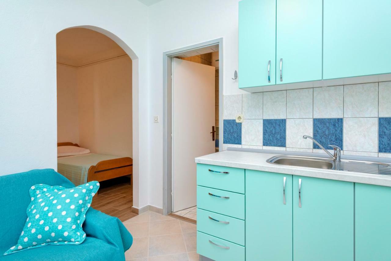Apartments Ana Buratovic Stari Grad  Bagian luar foto