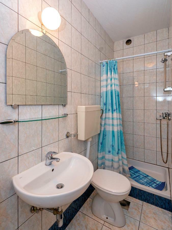 Apartments Ana Buratovic Stari Grad  Bagian luar foto