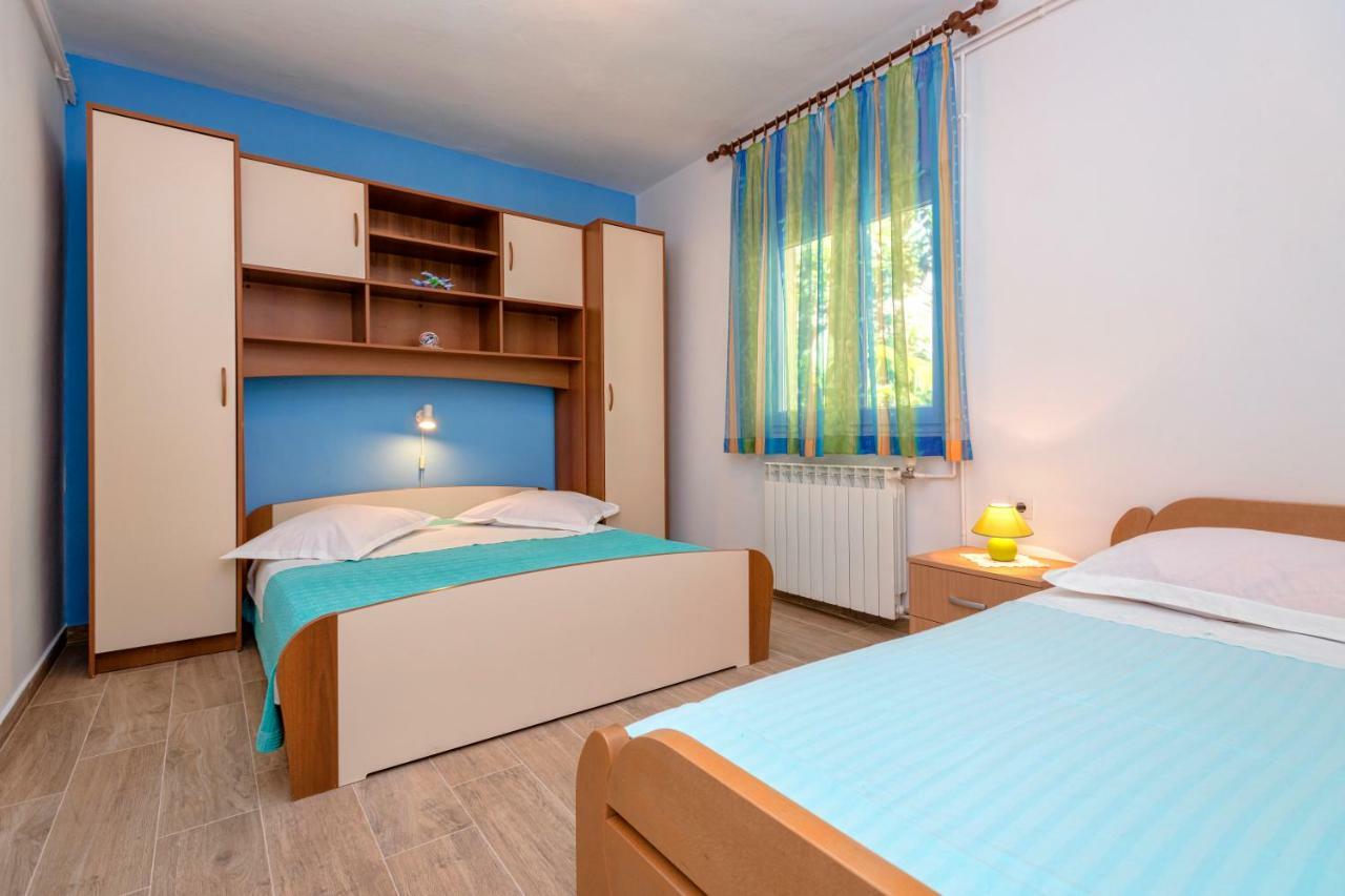Apartments Ana Buratovic Stari Grad  Bagian luar foto