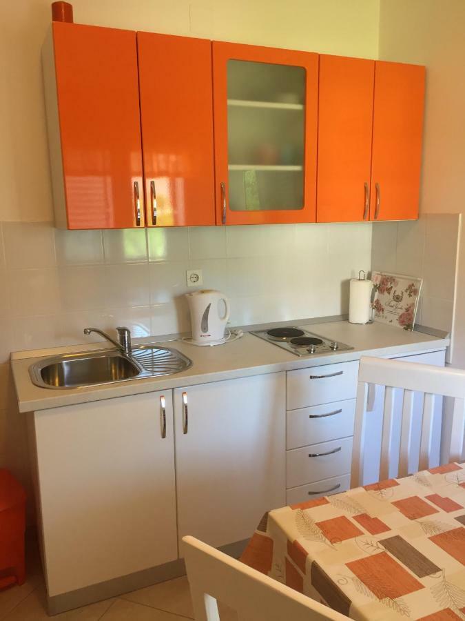Apartments Ana Buratovic Stari Grad  Bagian luar foto